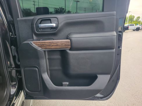 Certified 2020 Chevrolet Silverado 2500 High Country w/ Technology Package AWD/4WD image 18