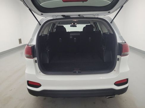 Used 2019 Kia Sorento AWD V6 image 29