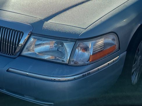 Used 2004 Mercury Grand Marquis GS image 5