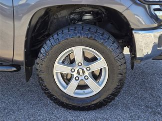 Used 2017 Toyota Tundra SR5 video 4