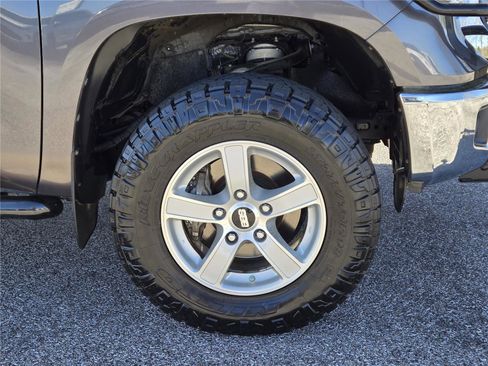 Used 2017 Toyota Tundra SR5 image 4