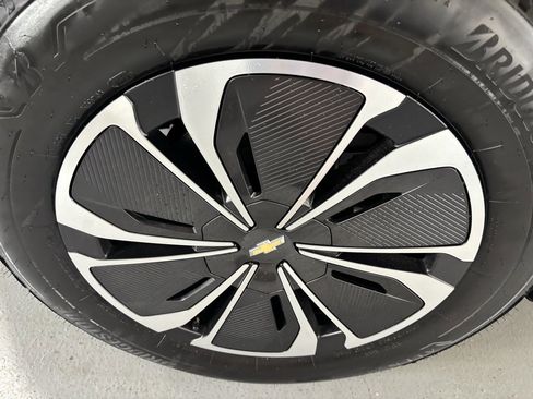 New 2025 Chevrolet Blazer EV LT image 8