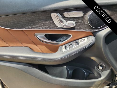 Used 2022 Mercedes-Benz GLC 300 image 24
