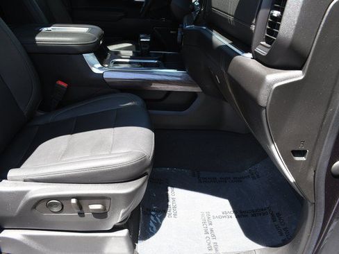 Used 2022 Chevrolet Silverado 1500 LTZ w/ Technology Package AWD/4WD image 26