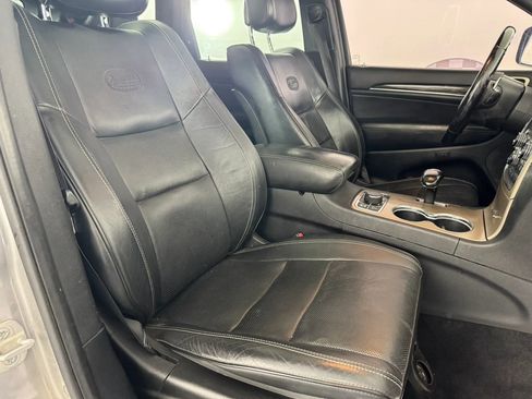Used 2014 Jeep Grand Cherokee Overland AWD/4WD image 36