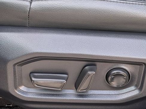 Used 2022 Toyota Tundra Limited AWD/4WD image 25
