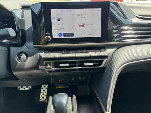 Used 2026 Toyota Camry SE FWD image 16