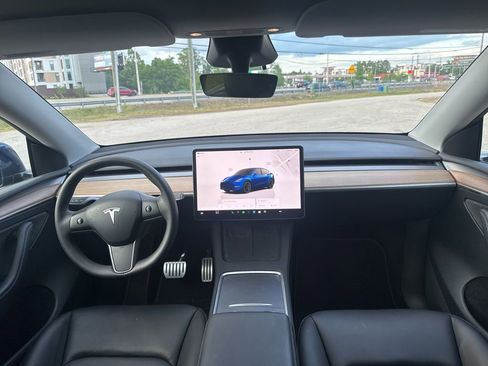 Used 2024 Tesla Model Y Performance AWD/4WD image 19