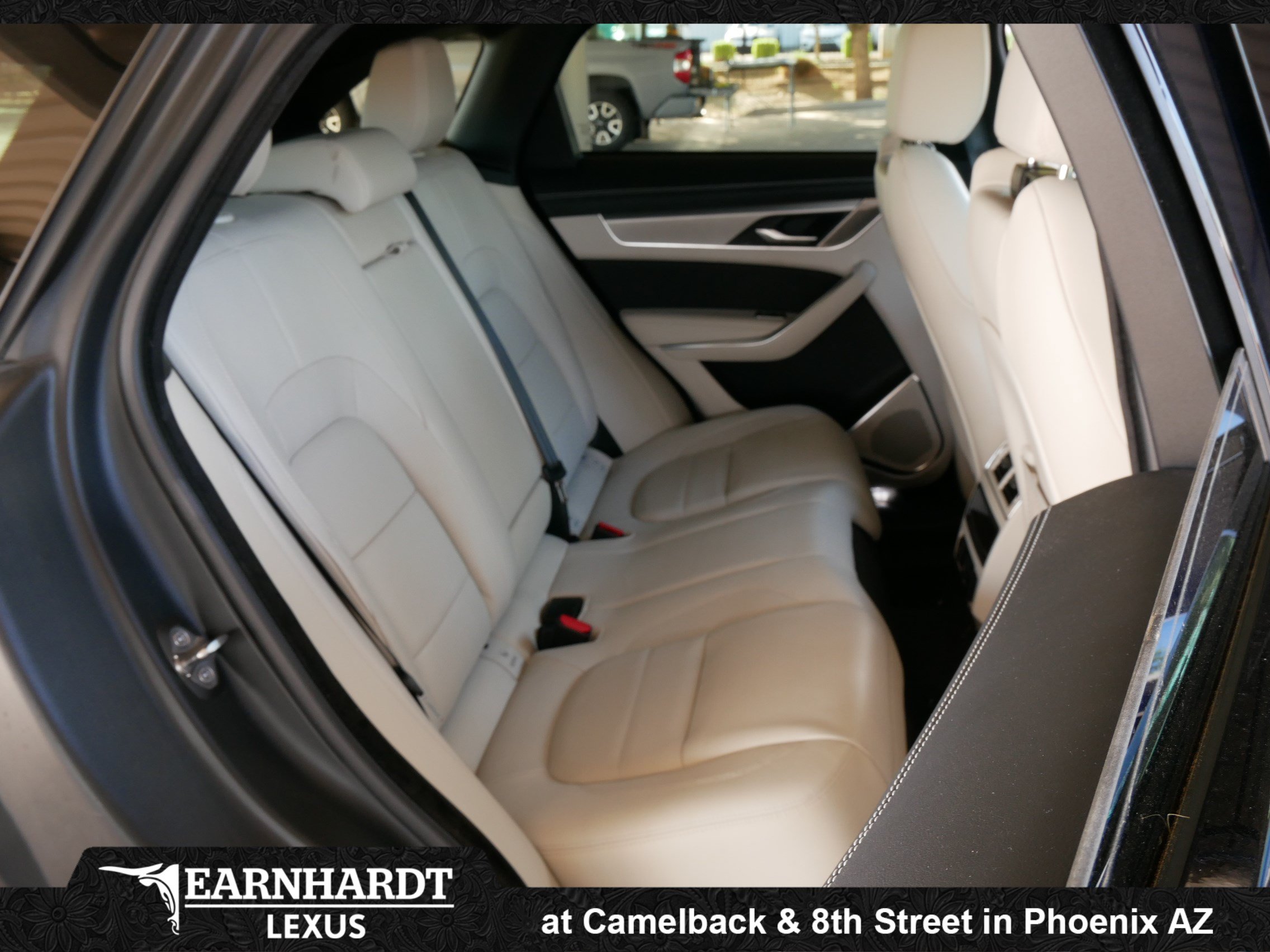 Used 2025 Jaguar F-PACE R-Dynamic S AWD/4WD image 3