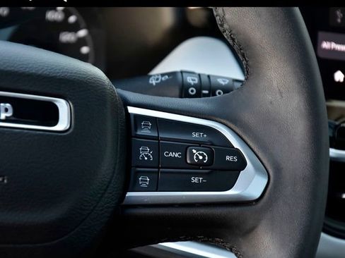 Used 2023 Jeep Compass Limited w/ Elite Group image 18