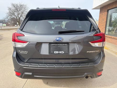 Used 2021 Subaru Forester Premium image 4