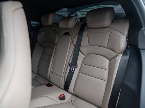 Certified 2023 Porsche Taycan GTS image 22