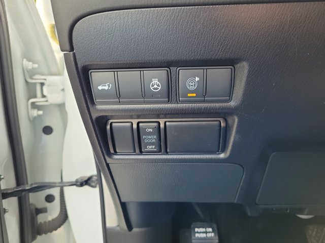 Used 2022 Nissan Armada Platinum w/ Captain's Chairs Package RWD image 23