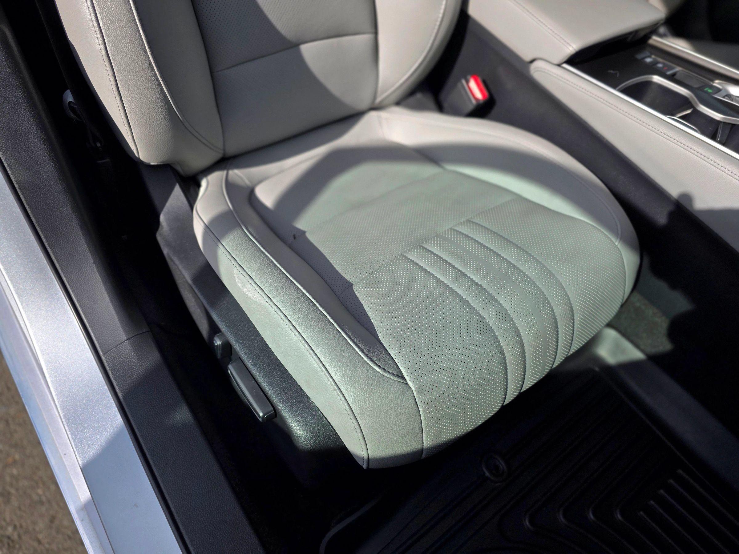 Used 2019 Honda Accord EX-L image 35