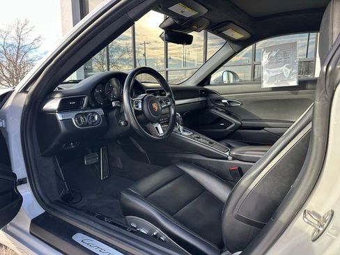 Used 2018 Porsche 911 Carrera image 17