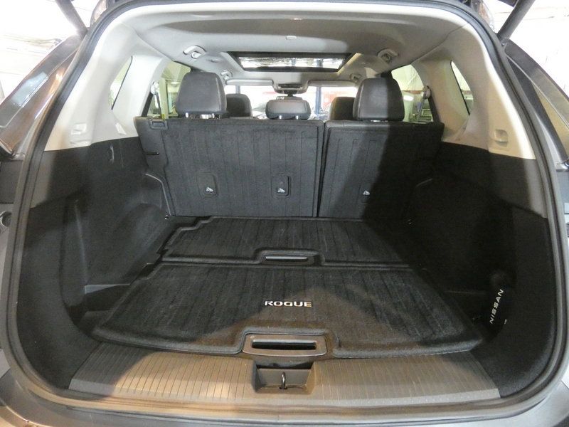 Used 2023 Nissan Rogue SL FWD image 12