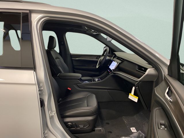Used 2026 Jeep Grand Cherokee L Limited AWD/4WD image 25