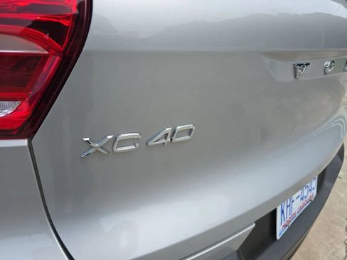 Used 2023 Volvo XC40 B5 Plus w/ Driver Assist Package AWD/4WD image 11