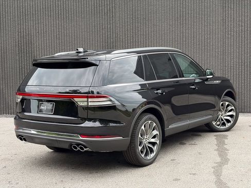 New 2026 Lincoln Aviator AWD image 7
