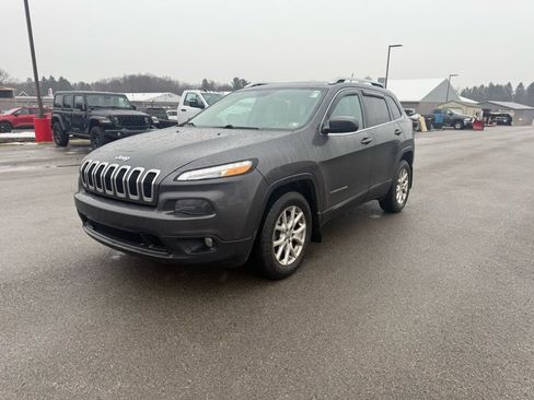 Used 2015 Jeep Cherokee Latitude w/ Comfort/Convenience Group image 3