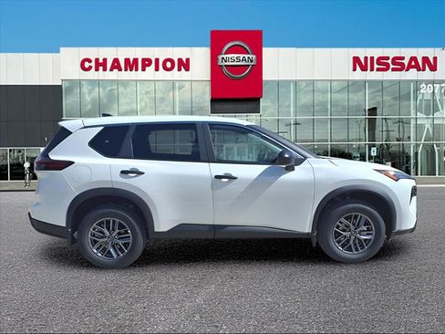 Used 2026 Nissan Rogue S image 5
