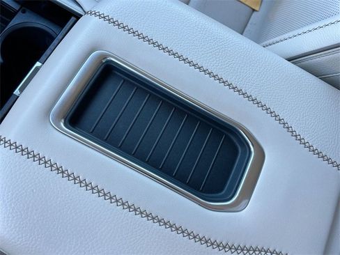 Used 2021 GMC Yukon XL Denali image 25