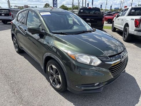 Used 2018 Honda HR-V EX image 3
