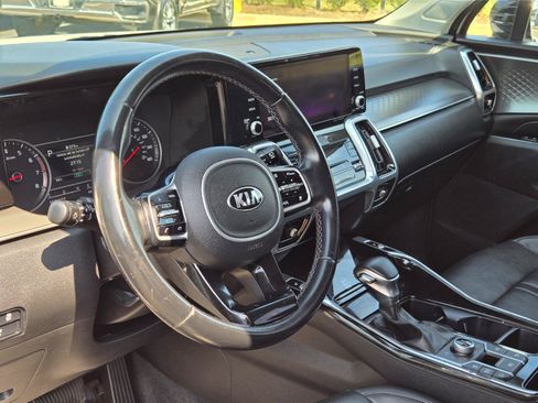 Used 2021 Kia Sorento SX AWD/4WD image 17