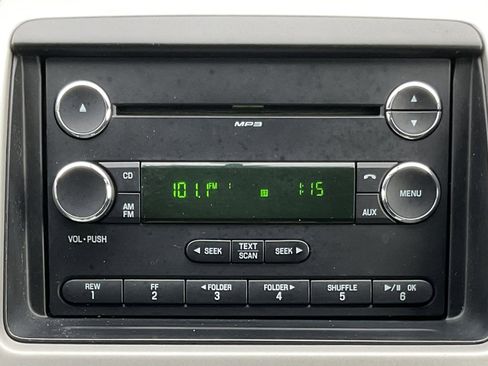 Used 2010 Ford Edge SE image 12