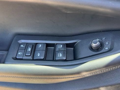 Certified 2024 Jeep Grand Cherokee L Laredo AWD/4WD image 9
