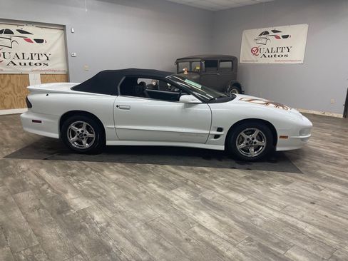 Used 2000 Pontiac Firebird Trans Am RWD image 6