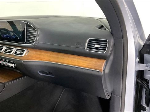 Certified 2025 Mercedes-Benz GLS 450 4MATIC image 14