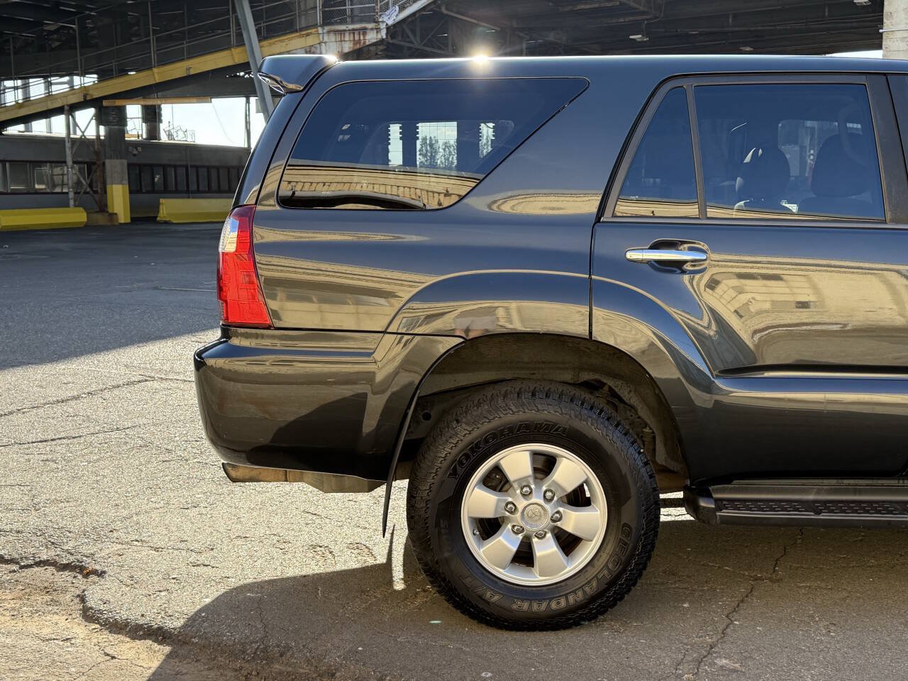 Used 2007 Toyota 4Runner SR5 AWD/4WD image 40