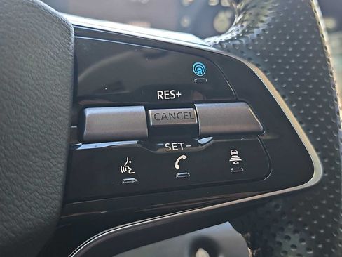 Used 2024 Nissan Ariya FWD image 26