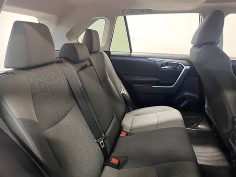 Used 2020 Toyota RAV4 XLE w/ Convenience Package image 13