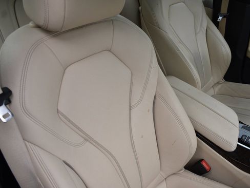 Used 2018 BMW 530e xDrive w/ Premium Package 2 image 23