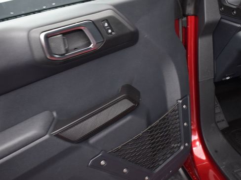 New 2025 Ford Bronco Badlands image 10