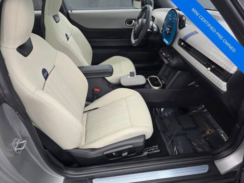 Used 2025 MINI Cooper 2-Door Hardtop FWD image 25
