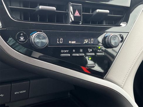 Used 2023 Toyota Camry LE image 19
