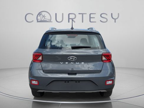 New 2026 Hyundai Venue SEL FWD image 4