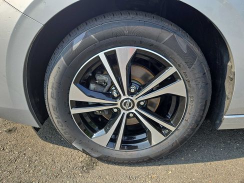 Used 2023 Nissan Sentra SV w/ All-Weather Package FWD image 8