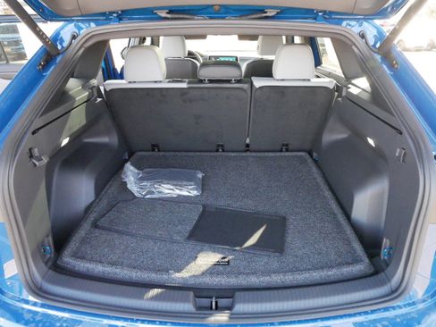 New 2025 Volkswagen Atlas Cross Sport SEL R-Line image 4