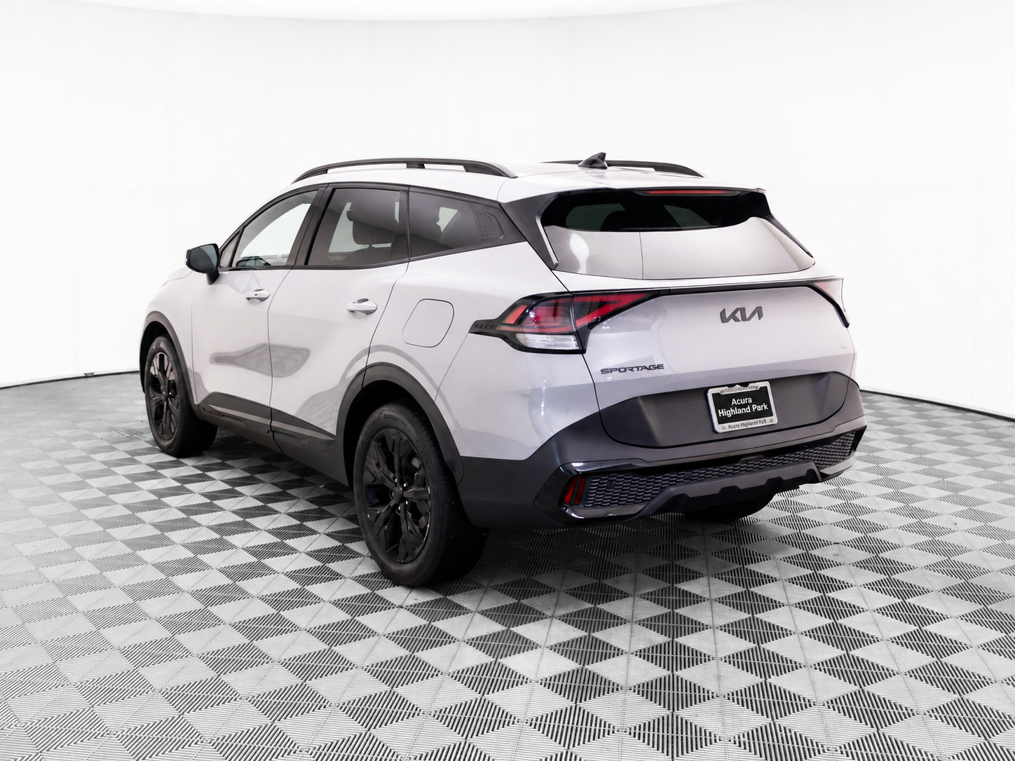 Used 2025 Kia Sportage X-Line AWD/4WD image 3