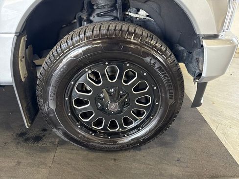 Used 2020 Ford F350 Limited image 9