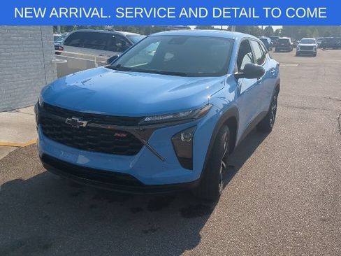 Certified 2024 Chevrolet Trax RS w/ Sunroof Package FWD image 13