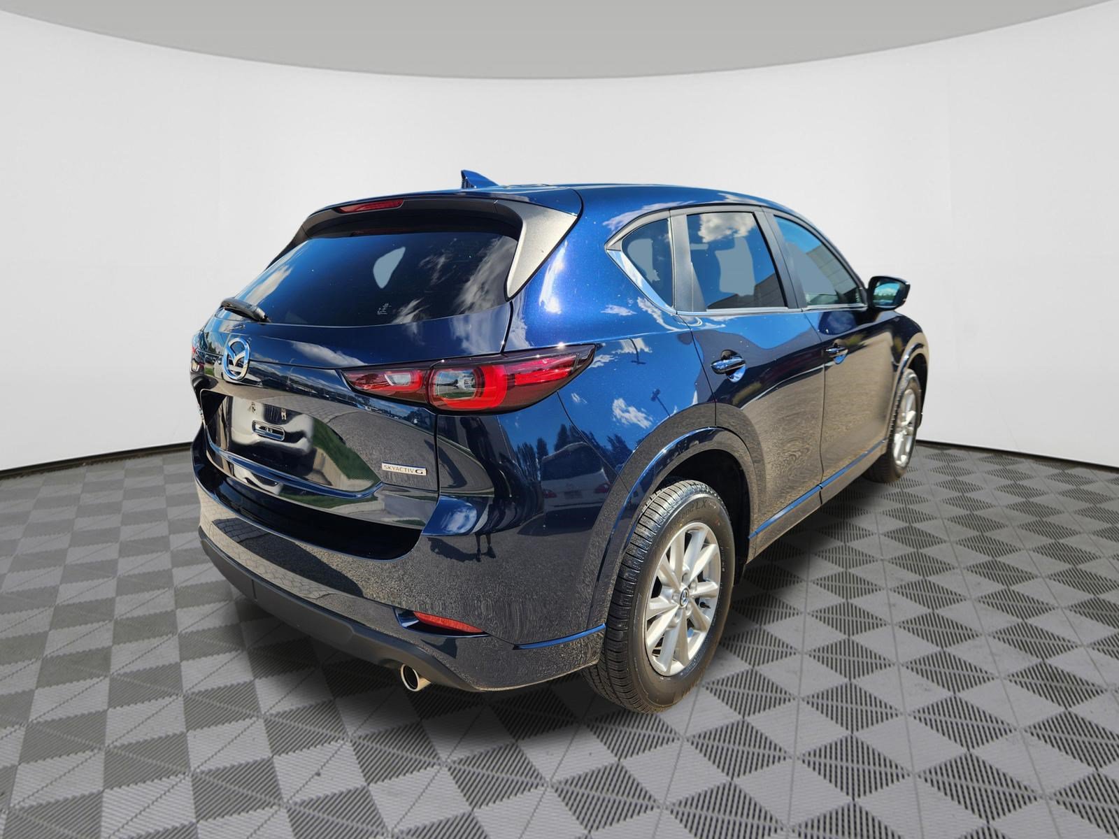 Certified 2024 MAZDA CX-5 AWD 2.5 S w/ Preferred Package image 4