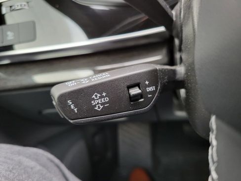 Used 2025 Audi Q8 Premium w/ Convenience Package image 34