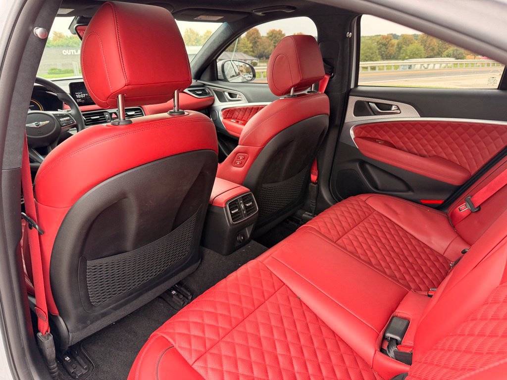 Used 2023 Genesis G70 3.3T w/ Sport Prestige Package RWD image 32