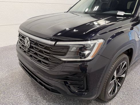 Used 2024 Volkswagen Atlas SEL Premium R-Line AWD/4WD image 15