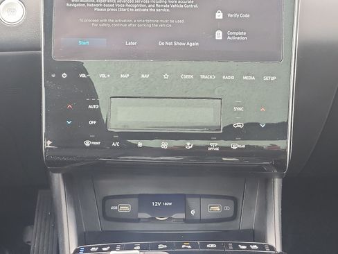 Certified 2024 Hyundai Tucson Limited AWD/4WD image 18